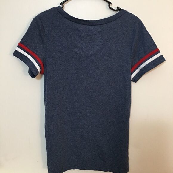 New without tags! Comfy tee - Picture 2 of 3